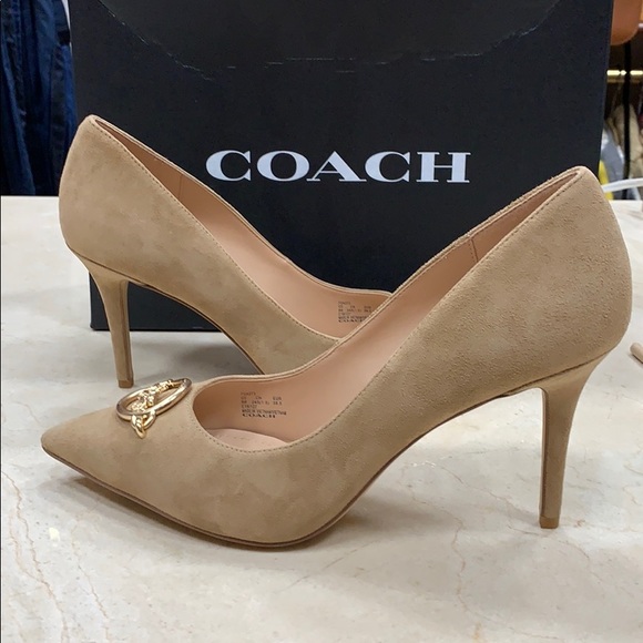 COACH AUDREY SUEDE PUMPS WITH GOLD STAGECOACH IN PEANUT SIZE US 8 - Picture 4 of 9